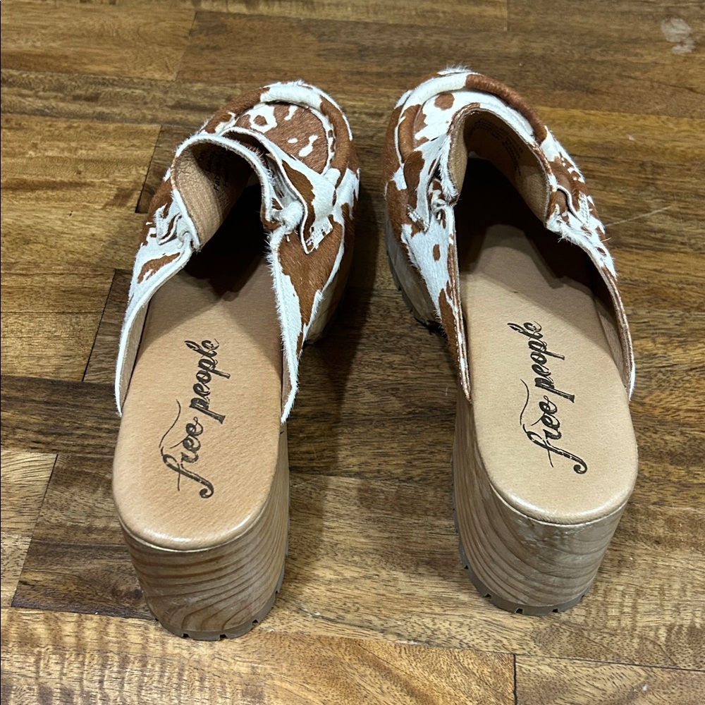 Women’s Cowhide Platform Clog Mule in Brown and White - Picture 6 of 9